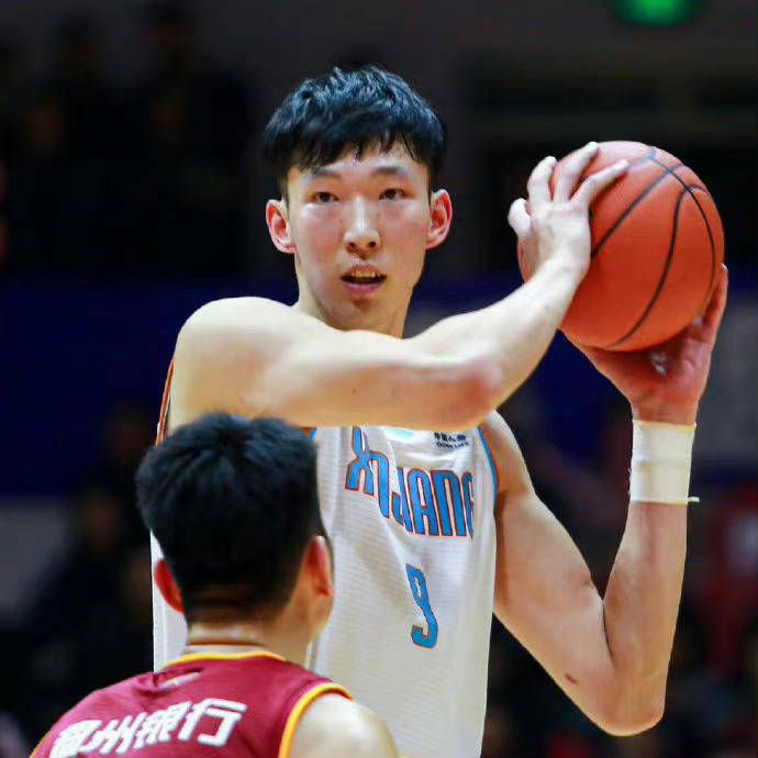 热那亚方面称德拉古辛将会和俱乐部续约至2028年，这将会影响到他在转会市场上的价格。